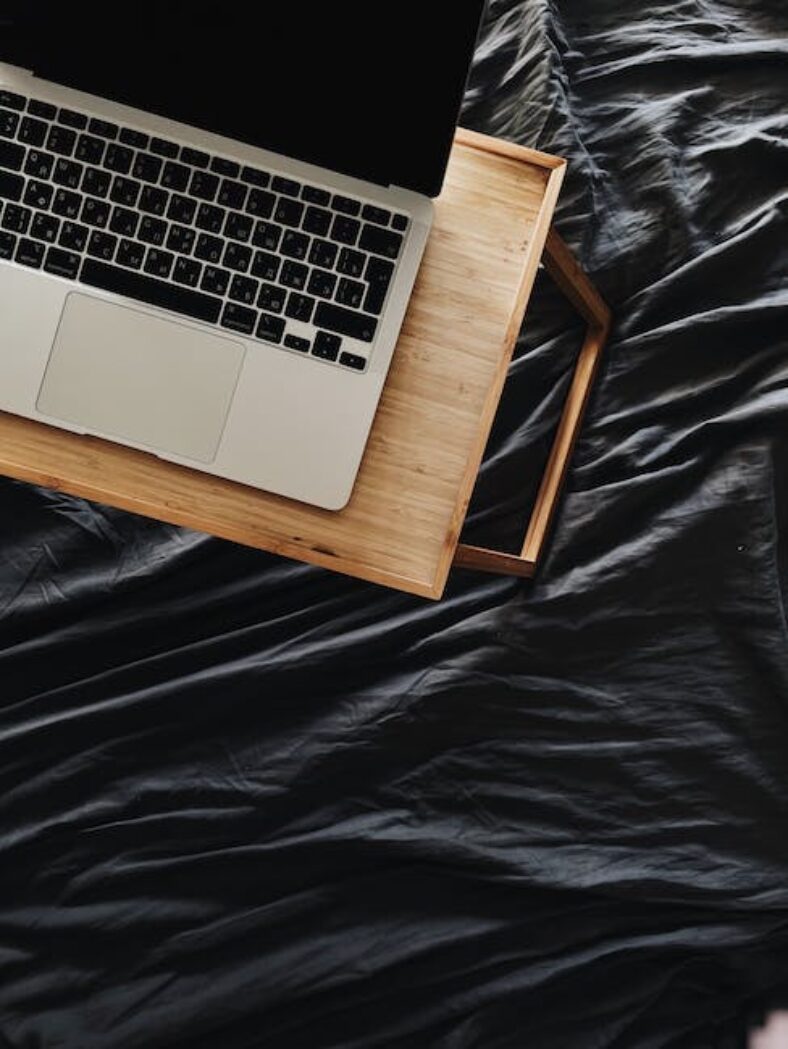 De ultieme laptopstandaard: comfort en gemak op Deeerstedebeste.nl!