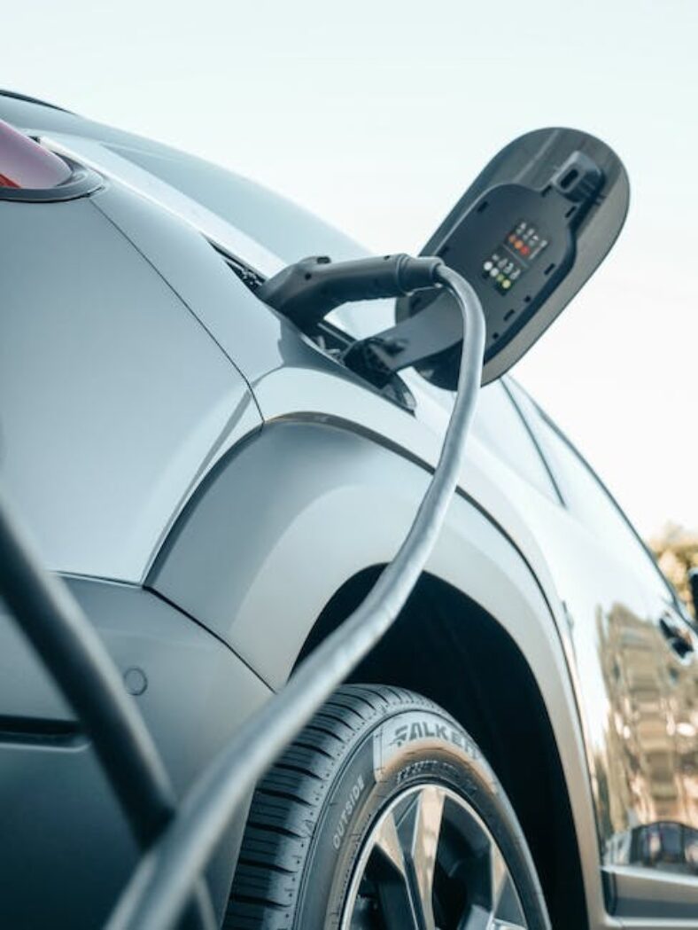 Onze top 3 elektrische steps met zadel: comfortabel rijplezier!